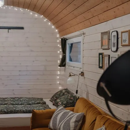 Kisvacok Tiny House Casa de Férias